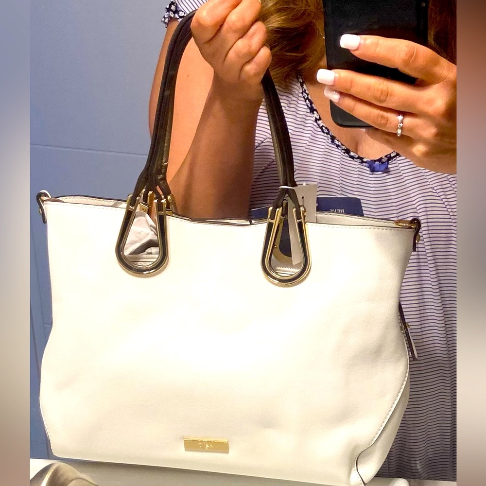 Brand New, Hays Brand Leather Hand Bag